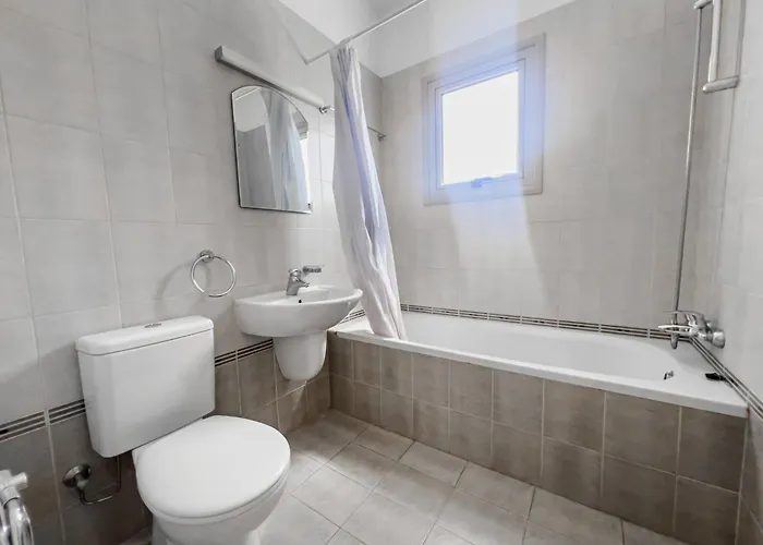 Pernera Seaside - Sun, Sea, Poolside Bliss 别墅 普罗塔拉斯